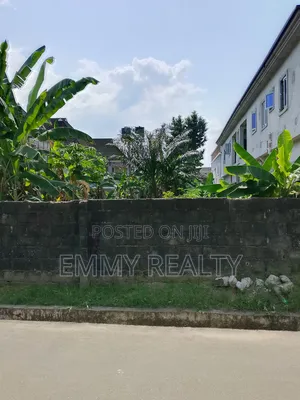 One Plot of Land in an Estate