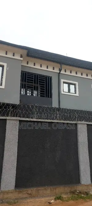 2bdrm House in Nnpc Estate, Life Camp for rent