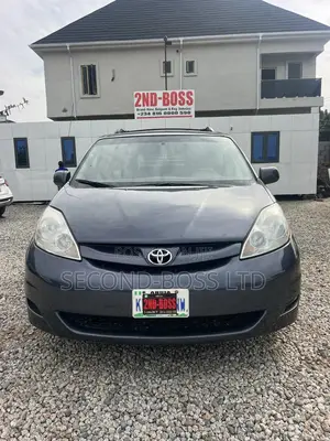Toyota Sienna LE 4WD 2007 Gray