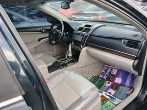 Toyota Camry XLE 4dr Sedan (2.5L 4cyl 6A) 2012 Black