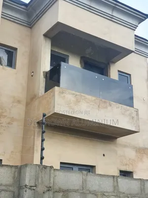 10mm Tempered Glass Balcony Handrails – Modern Strong Design