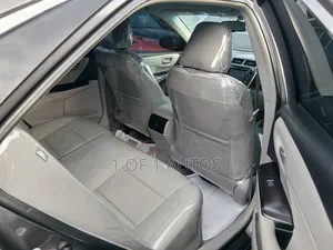 Toyota Camry XLE 4dr Sedan (2.5L 4cyl 6A) 2016 Gray