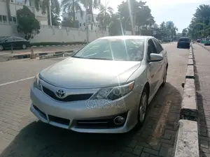 Toyota Camry 2014 Silver