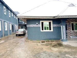 14bdrm Block of Flats in Benin City for sale