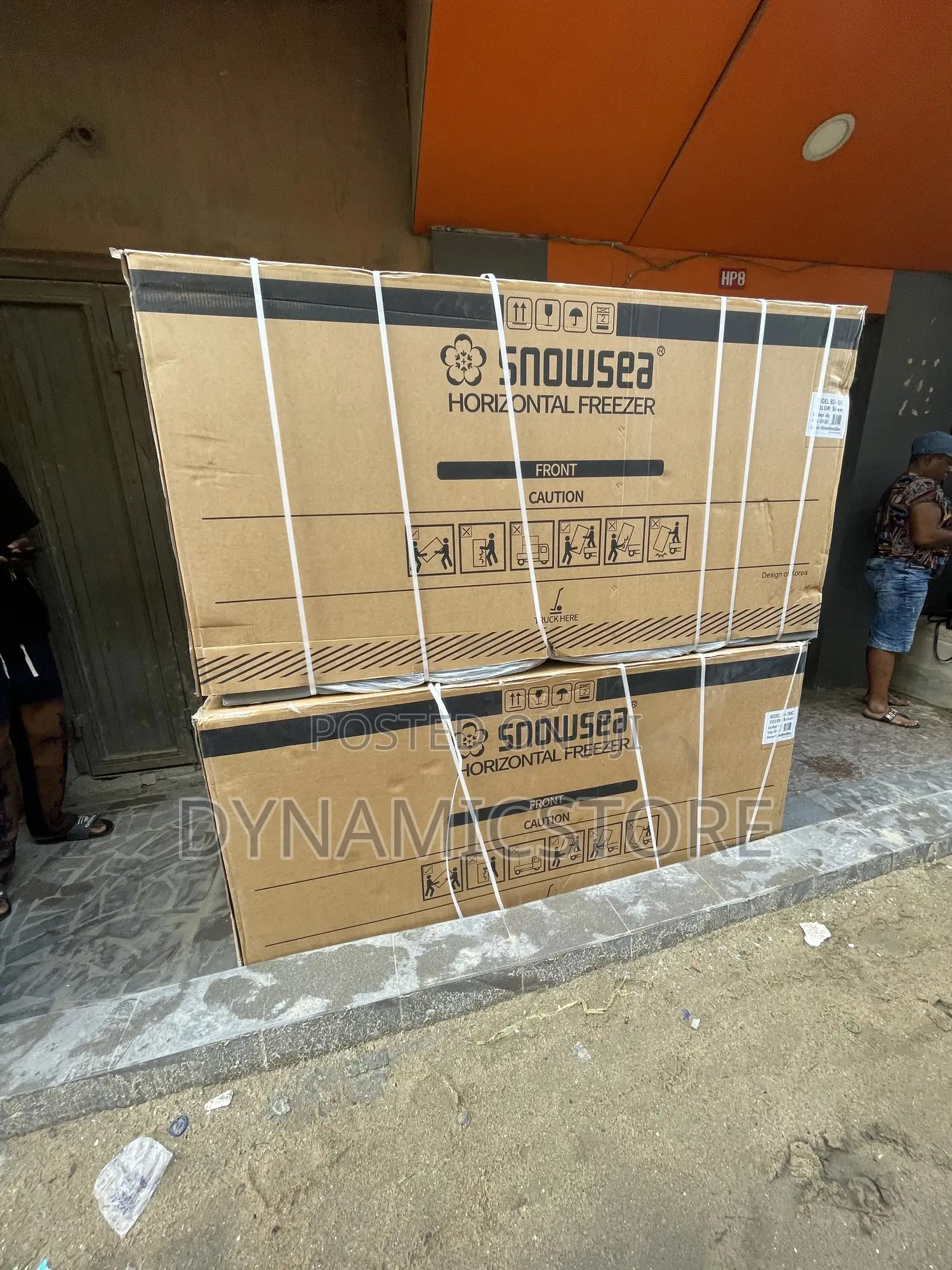 Snowsea Double Doors Freezer 700l