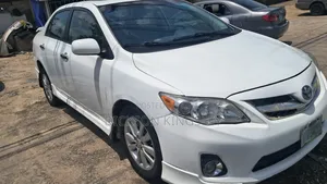 Toyota Corolla 2012 White