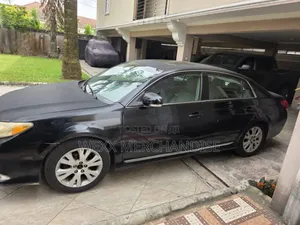 Toyota Avalon Limited Sedan FWD (3.5L 6cyl 6A) 2012 Black