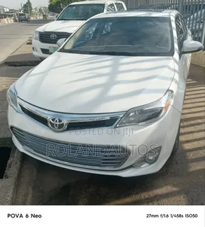 Toyota Avalon XLE 4dr Sedan (3.5L 6cyl 6A) 2014 White