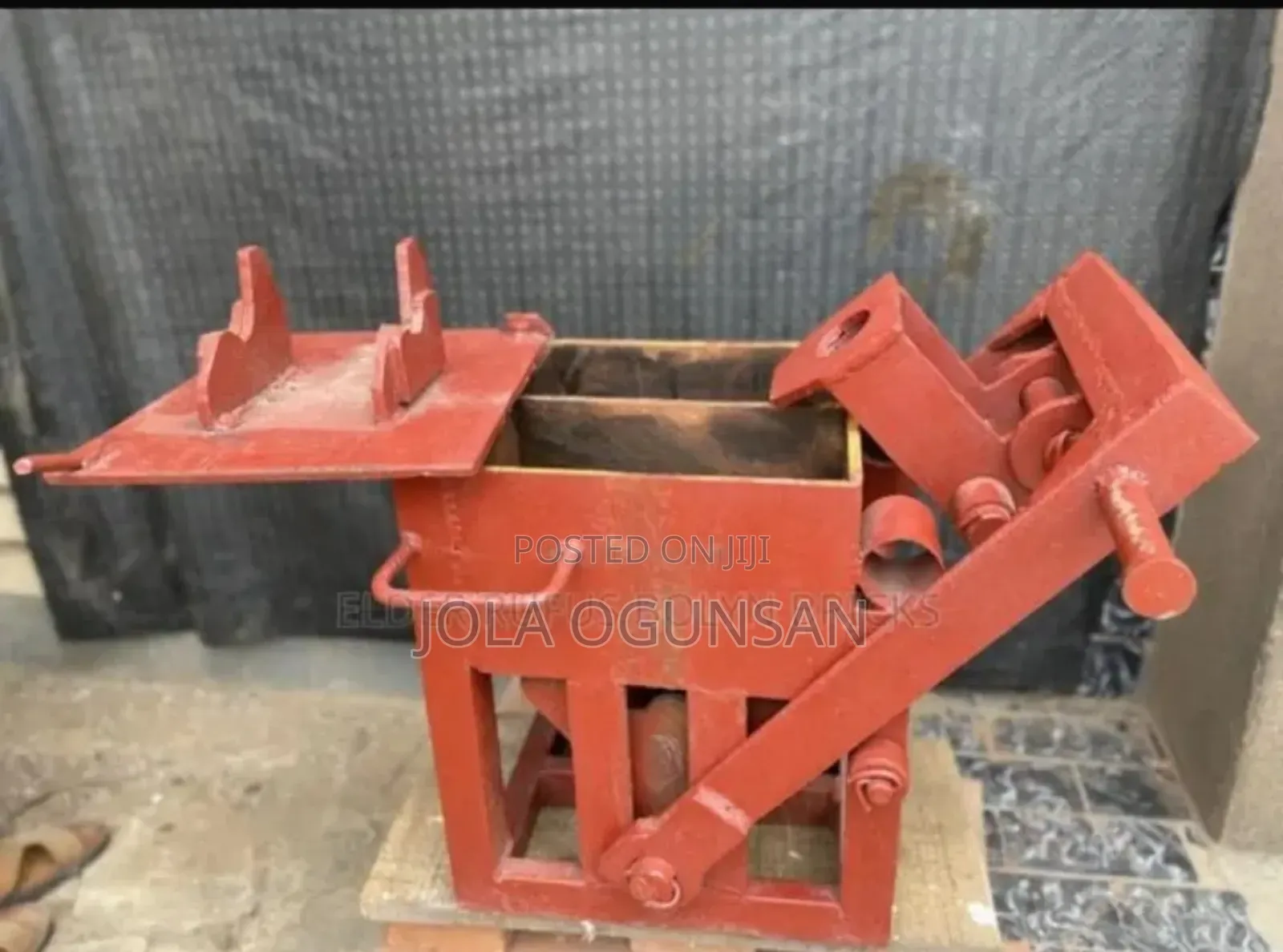 Red Brick Maker (Manufacturing Machine)