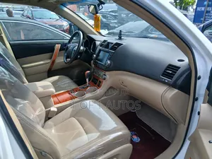 Toyota Highlander Limited 2008 White