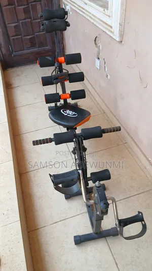 Adjustable Sit-Up Bench for Workout