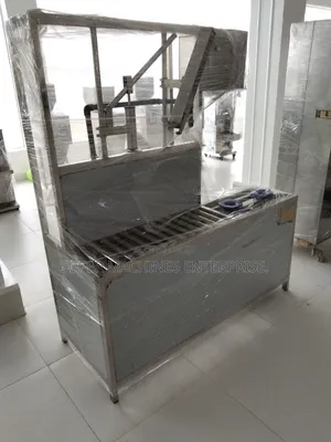 Semi Automatic C Way Gallon Filling Machine