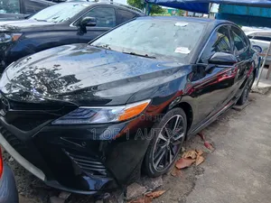 Toyota Camry XLE V6 FWD (3.5L 6cyl 8AM) 2018 Black