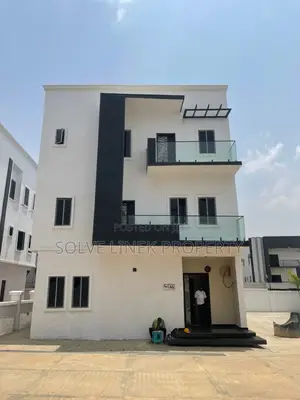 5bdrm Duplex in Jahi for sale