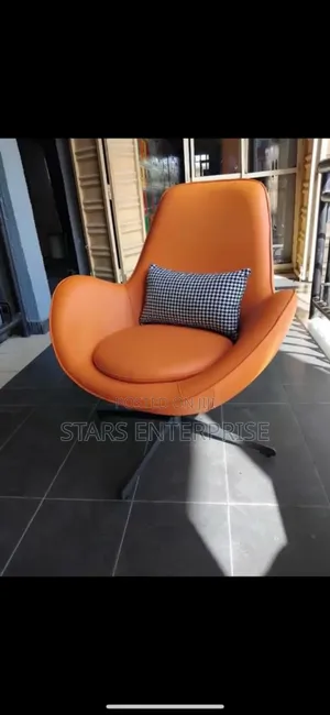 Swivel Sofa Chair / Single Arm Sofa