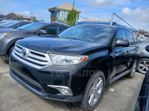 Toyota Highlander Limited 3.5l 4WD 2013 Black