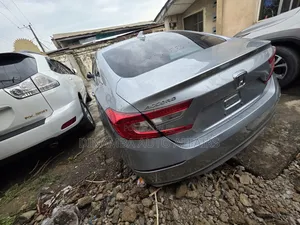 Honda Accord Sport (2.0L 4cyl Turbo 6M) 2019 Gray