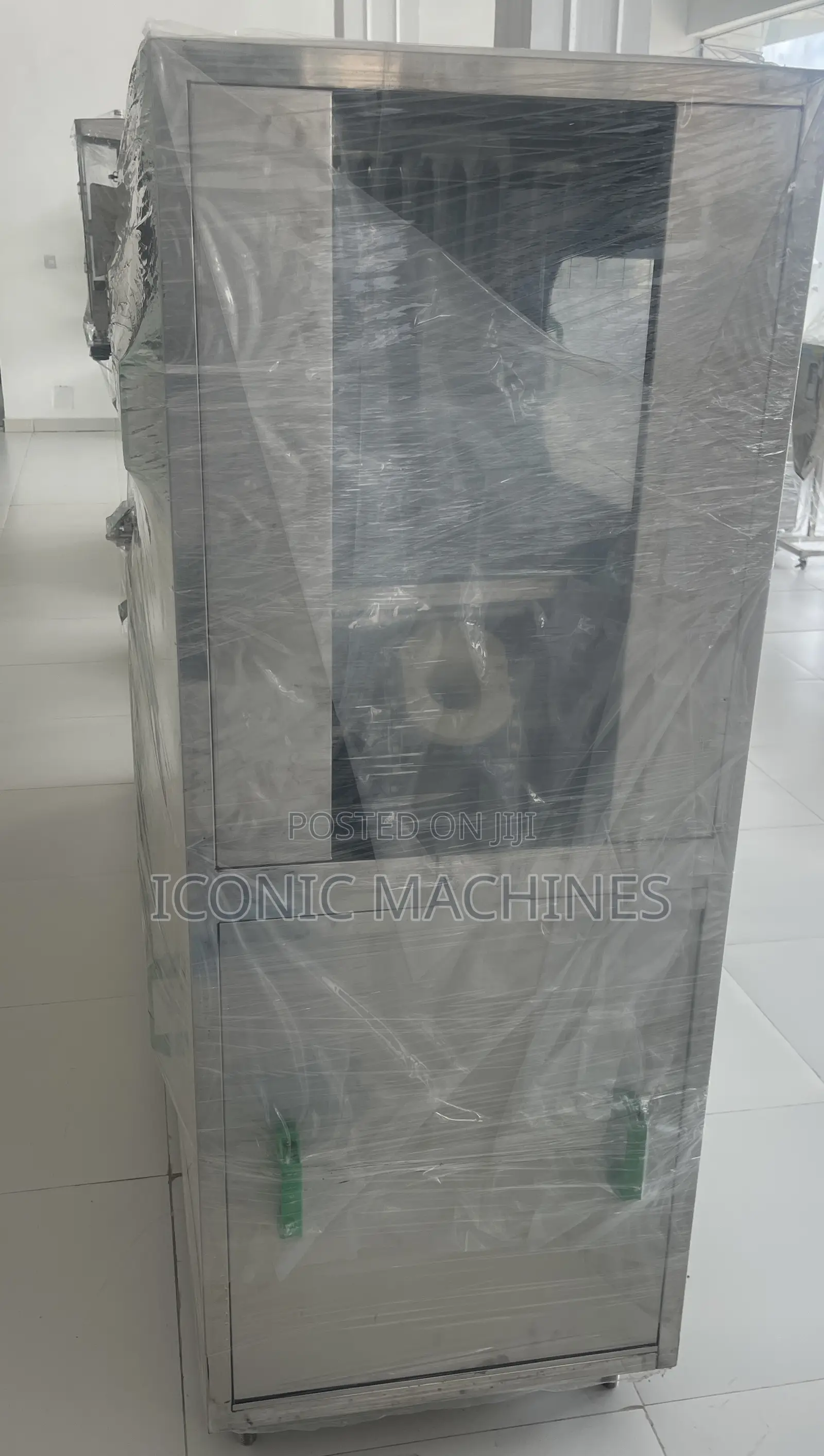 Fully Automated Washing , Filling and Capping Machine