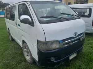 Toyota HiAce 2010 White