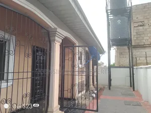 1bdrm Block of Flats in Uhunmwonde for rent