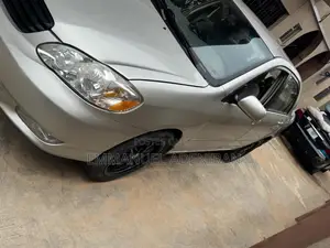 Toyota Corolla 2004 Silver