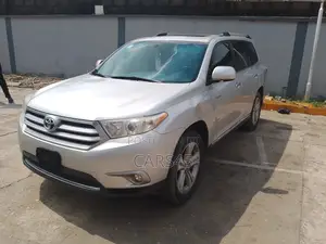 Toyota Highlander 2013 Silver