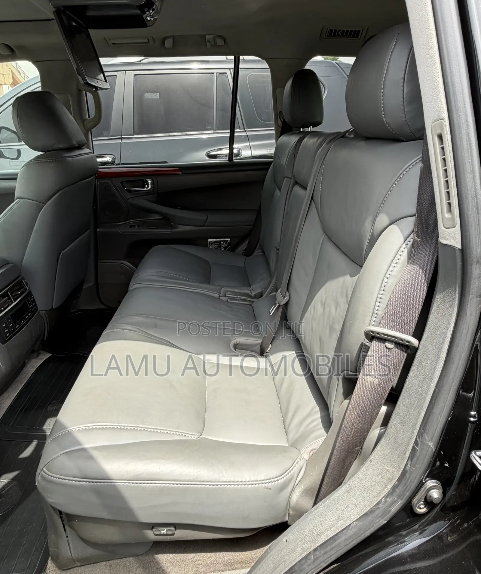 Lexus LX 570 2010 Black