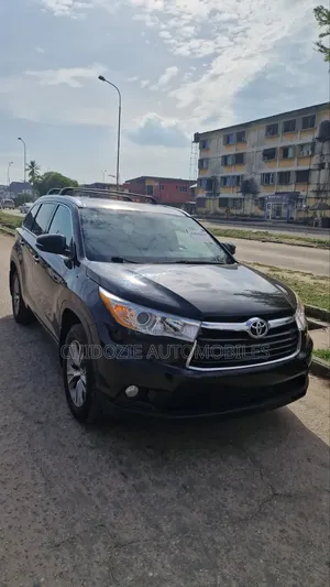 Toyota Highlander XLE 4dr SUV AWD (3.5L 6cyl 6A) 2014 Black