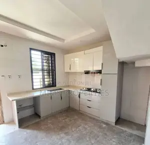 5bdrm House in Lekki Expressway for rent