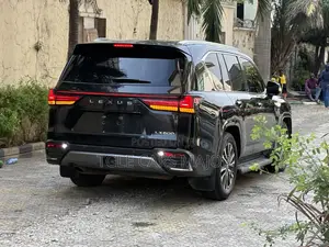 Lexus LX 600 2024 Black