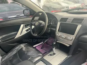 Toyota Camry SE 4dr Sedan (2.5L 4cyl 6A) 2011 Gray