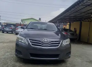 Toyota Camry 2010 Gray
