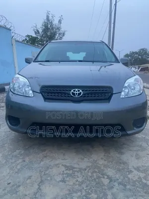 Toyota Matrix XR Hatchback FWD (1.8L 4cyl 4A) 2004 Gray