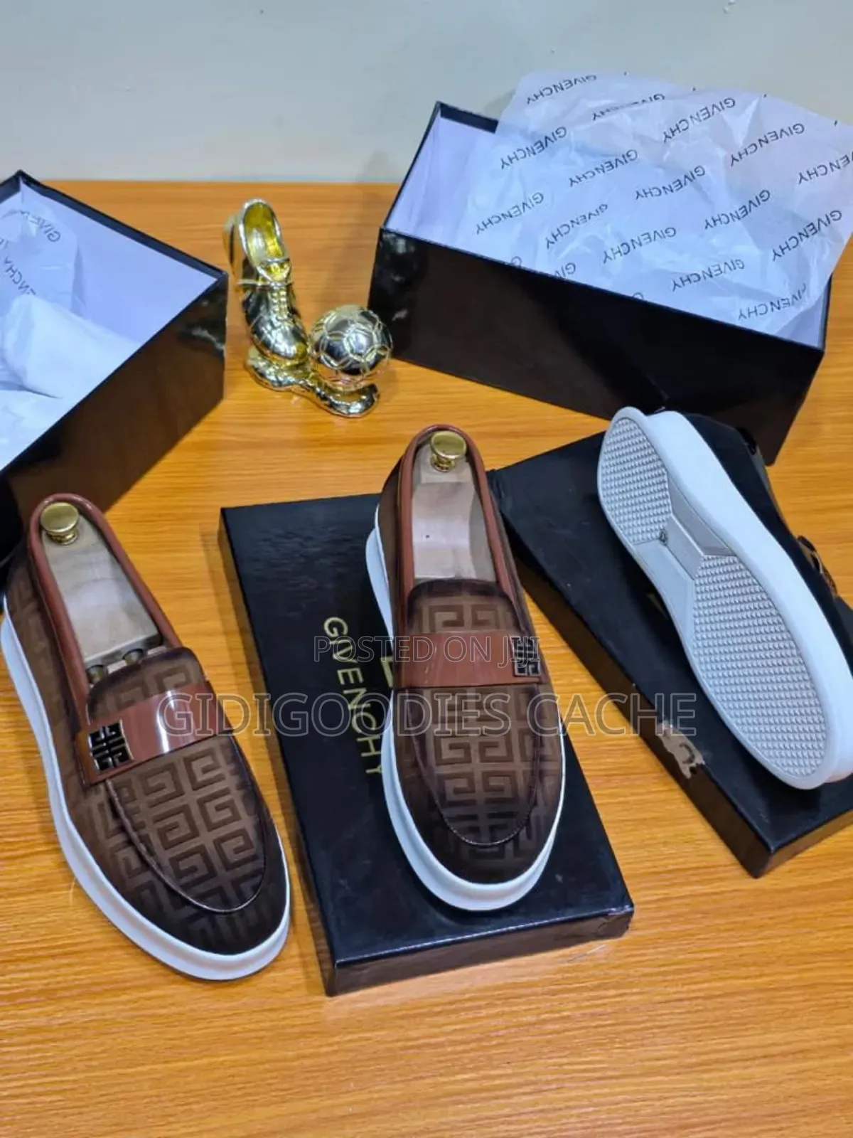 Givenchy Flat Laceless Shoes