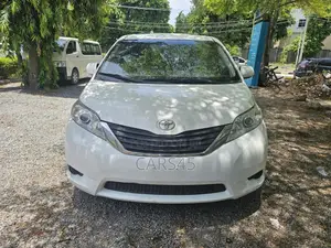 Toyota Sienna 2014 White