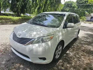 Toyota Sienna 2014 White