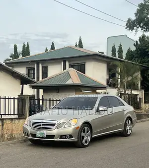Mercedes-Benz E350 2010 Gold