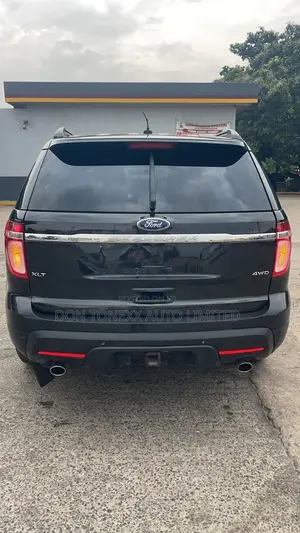 Ford Explorer XLT 4dr 4x4 (3.5L 6cyl 6A) 2012 Black