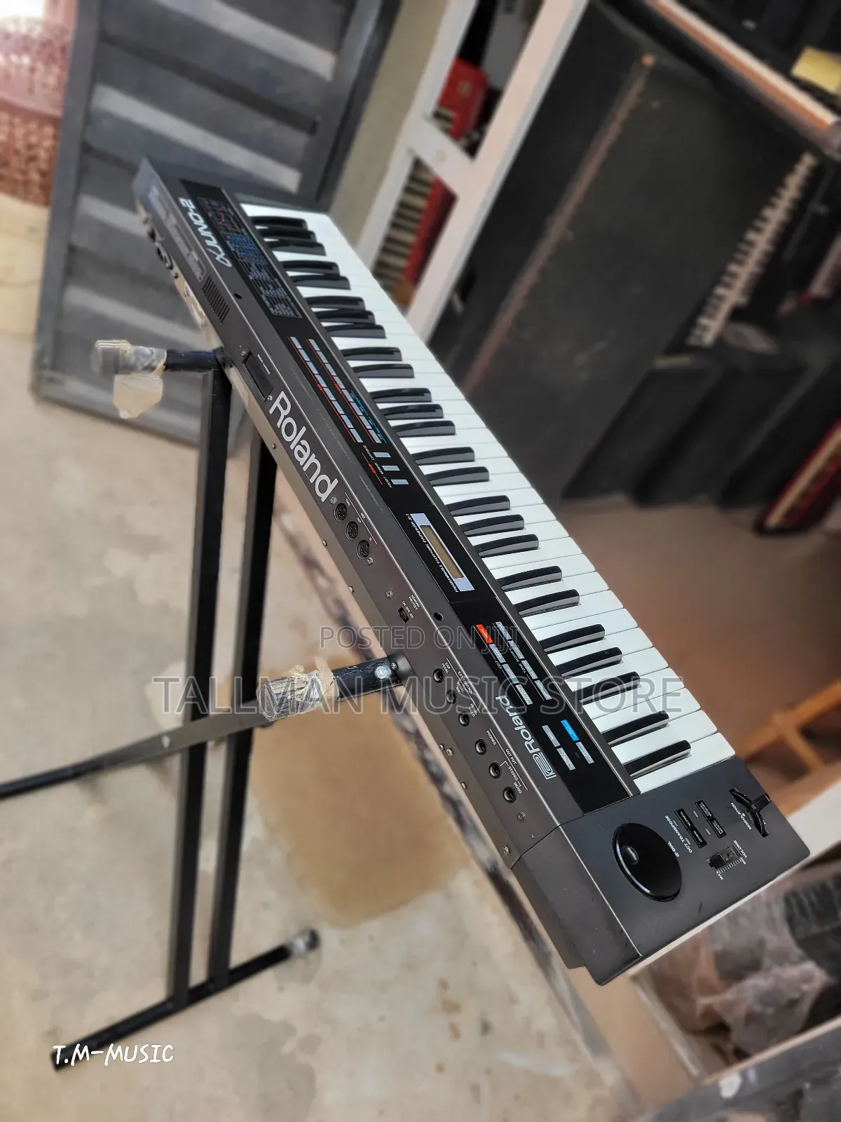 Roland Juno-2