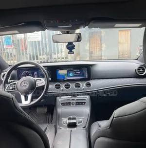 Mercedes-Benz E300 2019 Black