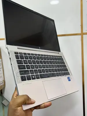 Laptop HP EliteBook 830 G8 16GB Intel Core i7 SSD 256GB