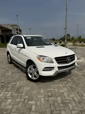 Mercedes-Benz M Class ML350 4MATIC 4dr SUV AWD (3.5L 6cyl 7A) 2014