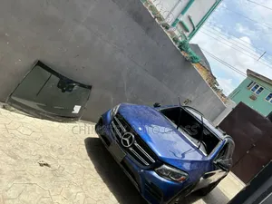 Glc300 2016 Suv Windscreen Glass Available Installed at Chimatex