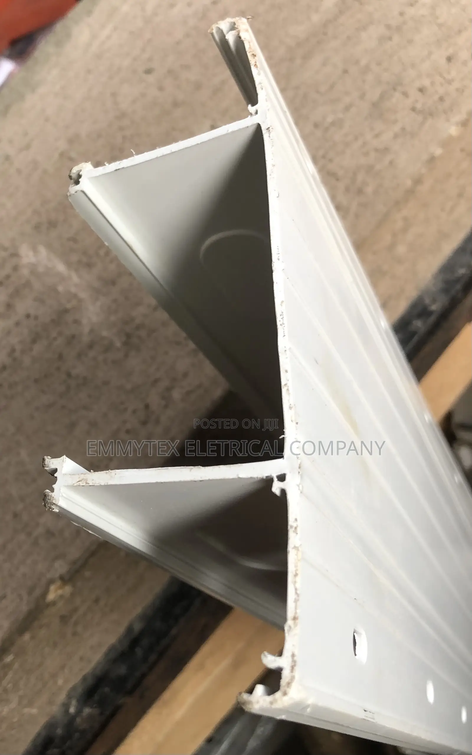 3 Compartment Trunking