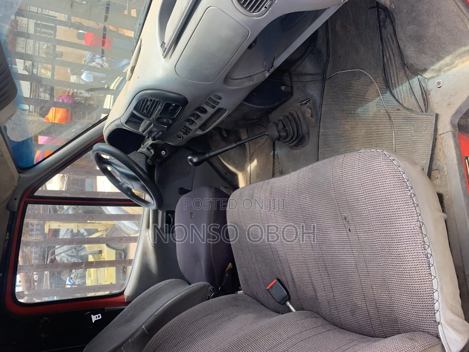Ford Transit 2004 Red