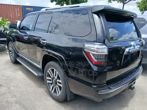 Toyota 4-Runner Limited Nightshade 4x4 2019 Black