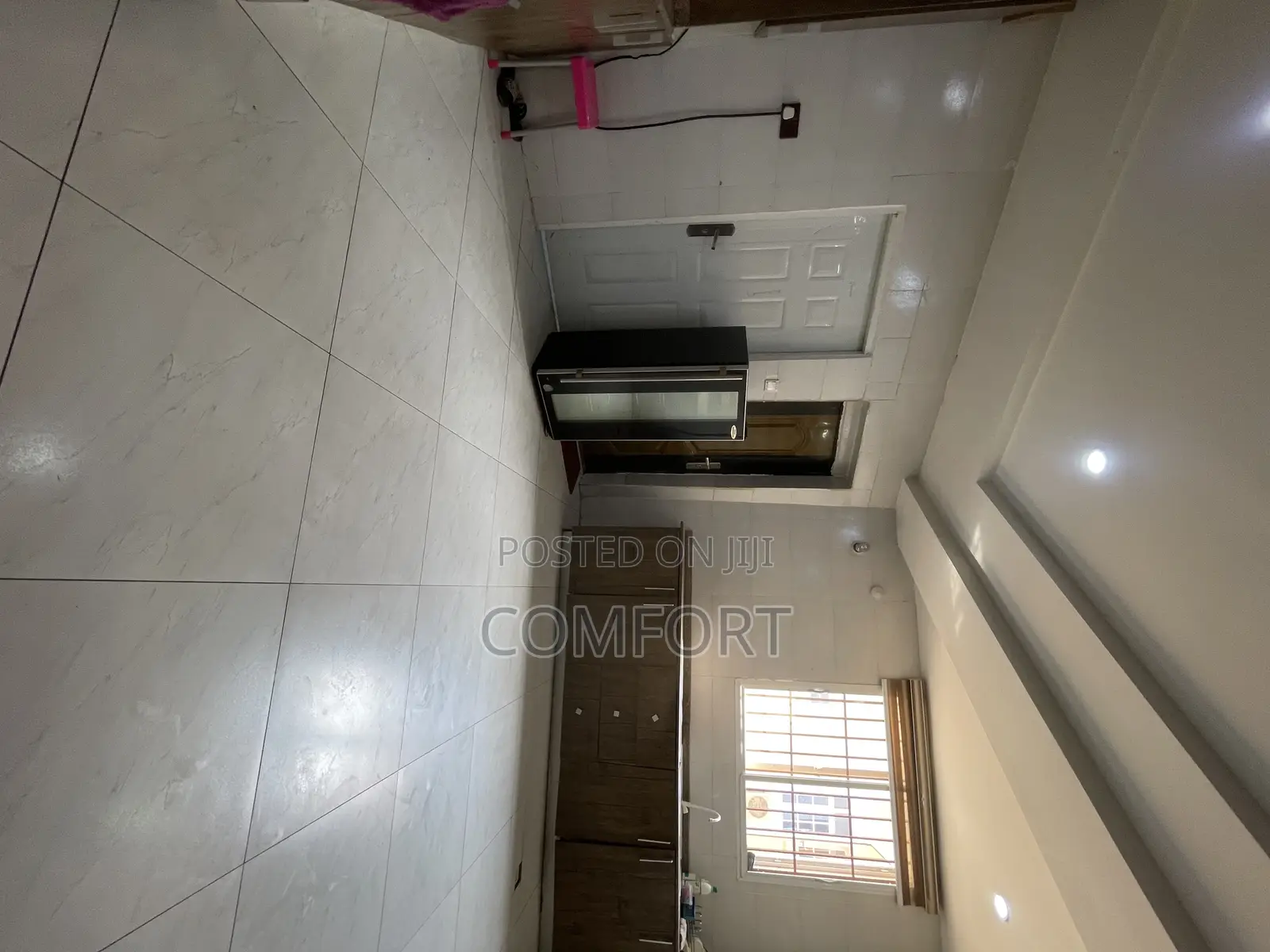 Spacious Single Room Shortlet