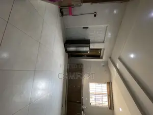 Spacious Single Room Shortlet