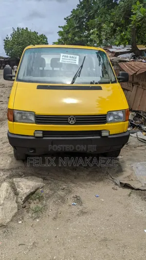 Volkswagen Transporter 1995 Yellow
