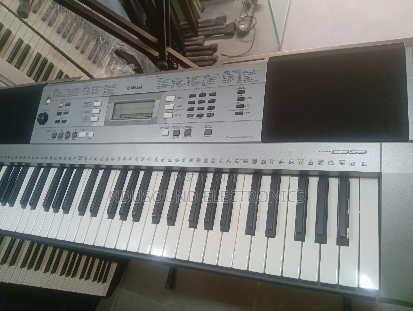 Uk Used Yamaha PSR E353